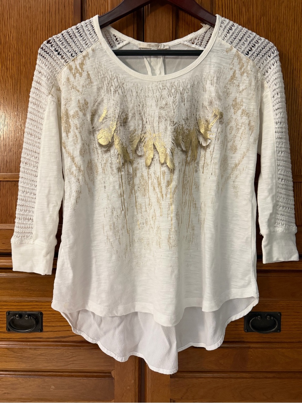 Miss Me Metallic Foil Feather High-Low 3/4 Sleeve Top Boho Country Grunge Y2K